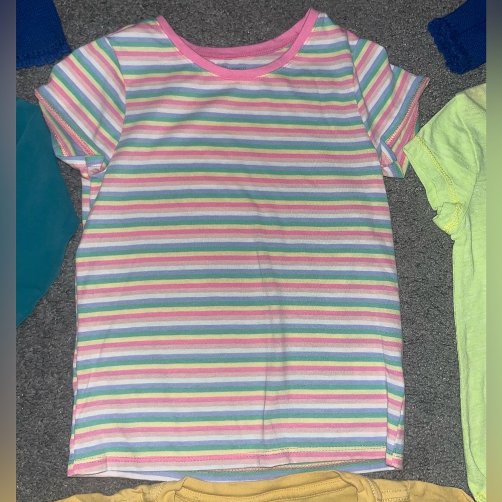 12-Piece Girls Size 5 Clothing Lot – Stylish & Playful Wardrobe Essentials - Picture 6 of 12